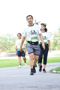 BIB: 860
                            <button type="button" onclick="openModal(3646705)" class="btn btn-primary btn-sm float-right btn-popup" data-toggle="modal" data-target=".modal-high-quality">
                        <i class="fas fa-shopping-cart"></i> Add to Cart
                    </button>
                                            <button type="button" onclick="isThisMe(3646705, true)" class="btn btn-success btn-sm float-right btn-popup btn-isme hidden" data-toggle="tooltip" data-placement="bottom" title="นี่คือรูปของคุณใช่ไหม คลิกที่นี่เพื่อเอาเข้าอัลบั้ม">
                        <i class="fas fa-plus"></i> Add to album
                    </button>
                    <button type="button" onclick="isThisMe(3646705, false)" class="btn btn-warning btn-sm float-right btn-popup btn-isnotme hidden">
                        <i class="fas fa-ban"></i> Remove from album
                    </button>