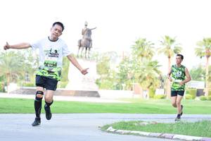 BIB: 882
                            <button type="button" onclick="openModal(3577394)" class="btn btn-primary btn-sm float-right btn-popup" data-toggle="modal" data-target=".modal-high-quality">
                        <i class="fas fa-shopping-cart"></i> Add to Cart
                    </button>
                                            <button type="button" onclick="isThisMe(3577394, true)" class="btn btn-success btn-sm float-right btn-popup btn-isme hidden" data-toggle="tooltip" data-placement="bottom" title="นี่คือรูปของคุณใช่ไหม คลิกที่นี่เพื่อเอาเข้าอัลบั้ม">
                        <i class="fas fa-plus"></i> Add to album
                    </button>
                    <button type="button" onclick="isThisMe(3577394, false)" class="btn btn-warning btn-sm float-right btn-popup btn-isnotme hidden">
                        <i class="fas fa-ban"></i> Remove from album
                    </button>