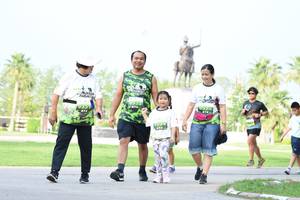 BIB: 
                            <button type="button" onclick="openModal(3666378)" class="btn btn-primary btn-sm float-right btn-popup" data-toggle="modal" data-target=".modal-high-quality">
                        <i class="fas fa-shopping-cart"></i> Add to Cart
                    </button>
                                            <button type="button" onclick="isThisMe(3666378, true)" class="btn btn-success btn-sm float-right btn-popup btn-isme hidden" data-toggle="tooltip" data-placement="bottom" title="นี่คือรูปของคุณใช่ไหม คลิกที่นี่เพื่อเอาเข้าอัลบั้ม">
                        <i class="fas fa-plus"></i> Add to album
                    </button>
                    <button type="button" onclick="isThisMe(3666378, false)" class="btn btn-warning btn-sm float-right btn-popup btn-isnotme hidden">
                        <i class="fas fa-ban"></i> Remove from album
                    </button>