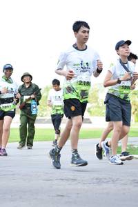 BIB: 190
                            <button type="button" onclick="openModal(3646901)" class="btn btn-primary btn-sm float-right btn-popup" data-toggle="modal" data-target=".modal-high-quality">
                        <i class="fas fa-shopping-cart"></i> Add to Cart
                    </button>
                                            <button type="button" onclick="isThisMe(3646901, true)" class="btn btn-success btn-sm float-right btn-popup btn-isme hidden" data-toggle="tooltip" data-placement="bottom" title="นี่คือรูปของคุณใช่ไหม คลิกที่นี่เพื่อเอาเข้าอัลบั้ม">
                        <i class="fas fa-plus"></i> Add to album
                    </button>
                    <button type="button" onclick="isThisMe(3646901, false)" class="btn btn-warning btn-sm float-right btn-popup btn-isnotme hidden">
                        <i class="fas fa-ban"></i> Remove from album
                    </button>