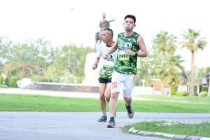 BIB: 277
                            <button type="button" onclick="openModal(3575652)" class="btn btn-primary btn-sm float-right btn-popup" data-toggle="modal" data-target=".modal-high-quality">
                        <i class="fas fa-shopping-cart"></i> Add to Cart
                    </button>
                                            <button type="button" onclick="isThisMe(3575652, true)" class="btn btn-success btn-sm float-right btn-popup btn-isme hidden" data-toggle="tooltip" data-placement="bottom" title="นี่คือรูปของคุณใช่ไหม คลิกที่นี่เพื่อเอาเข้าอัลบั้ม">
                        <i class="fas fa-plus"></i> Add to album
                    </button>
                    <button type="button" onclick="isThisMe(3575652, false)" class="btn btn-warning btn-sm float-right btn-popup btn-isnotme hidden">
                        <i class="fas fa-ban"></i> Remove from album
                    </button>