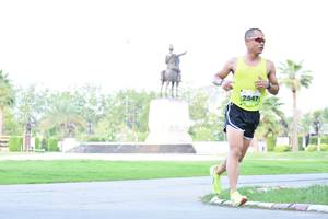 BIB: 2547
                            <button type="button" onclick="openModal(3570895)" class="btn btn-primary btn-sm float-right btn-popup" data-toggle="modal" data-target=".modal-high-quality">
                        <i class="fas fa-shopping-cart"></i> Add to Cart
                    </button>
                                            <button type="button" onclick="isThisMe(3570895, true)" class="btn btn-success btn-sm float-right btn-popup btn-isme hidden" data-toggle="tooltip" data-placement="bottom" title="นี่คือรูปของคุณใช่ไหม คลิกที่นี่เพื่อเอาเข้าอัลบั้ม">
                        <i class="fas fa-plus"></i> Add to album
                    </button>
                    <button type="button" onclick="isThisMe(3570895, false)" class="btn btn-warning btn-sm float-right btn-popup btn-isnotme hidden">
                        <i class="fas fa-ban"></i> Remove from album
                    </button>