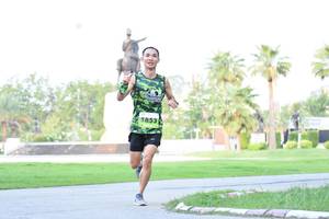 BIB: 1853
                            <button type="button" onclick="openModal(3575327)" class="btn btn-primary btn-sm float-right btn-popup" data-toggle="modal" data-target=".modal-high-quality">
                        <i class="fas fa-shopping-cart"></i> Add to Cart
                    </button>
                                            <button type="button" onclick="isThisMe(3575327, true)" class="btn btn-success btn-sm float-right btn-popup btn-isme hidden" data-toggle="tooltip" data-placement="bottom" title="นี่คือรูปของคุณใช่ไหม คลิกที่นี่เพื่อเอาเข้าอัลบั้ม">
                        <i class="fas fa-plus"></i> Add to album
                    </button>
                    <button type="button" onclick="isThisMe(3575327, false)" class="btn btn-warning btn-sm float-right btn-popup btn-isnotme hidden">
                        <i class="fas fa-ban"></i> Remove from album
                    </button>