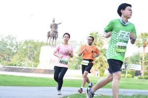 BIB: 2320
                            <button type="button" onclick="openModal(3575853)" class="btn btn-primary btn-sm float-right btn-popup" data-toggle="modal" data-target=".modal-high-quality">
                        <i class="fas fa-shopping-cart"></i> Add to Cart
                    </button>
                                            <button type="button" onclick="isThisMe(3575853, true)" class="btn btn-success btn-sm float-right btn-popup btn-isme hidden" data-toggle="tooltip" data-placement="bottom" title="นี่คือรูปของคุณใช่ไหม คลิกที่นี่เพื่อเอาเข้าอัลบั้ม">
                        <i class="fas fa-plus"></i> Add to album
                    </button>
                    <button type="button" onclick="isThisMe(3575853, false)" class="btn btn-warning btn-sm float-right btn-popup btn-isnotme hidden">
                        <i class="fas fa-ban"></i> Remove from album
                    </button>