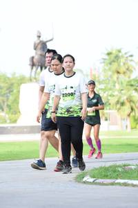 BIB: 2200
                            <button type="button" onclick="openModal(3653311)" class="btn btn-primary btn-sm float-right btn-popup" data-toggle="modal" data-target=".modal-high-quality">
                        <i class="fas fa-shopping-cart"></i> Add to Cart
                    </button>
                                            <button type="button" onclick="isThisMe(3653311, true)" class="btn btn-success btn-sm float-right btn-popup btn-isme hidden" data-toggle="tooltip" data-placement="bottom" title="นี่คือรูปของคุณใช่ไหม คลิกที่นี่เพื่อเอาเข้าอัลบั้ม">
                        <i class="fas fa-plus"></i> Add to album
                    </button>
                    <button type="button" onclick="isThisMe(3653311, false)" class="btn btn-warning btn-sm float-right btn-popup btn-isnotme hidden">
                        <i class="fas fa-ban"></i> Remove from album
                    </button>