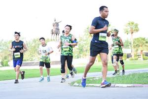 BIB: 180, 1940, 1897, 2051
                            <button type="button" onclick="openModal(3577773)" class="btn btn-primary btn-sm float-right btn-popup" data-toggle="modal" data-target=".modal-high-quality">
                        <i class="fas fa-shopping-cart"></i> Add to Cart
                    </button>
                                            <button type="button" onclick="isThisMe(3577773, true)" class="btn btn-success btn-sm float-right btn-popup btn-isme hidden" data-toggle="tooltip" data-placement="bottom" title="นี่คือรูปของคุณใช่ไหม คลิกที่นี่เพื่อเอาเข้าอัลบั้ม">
                        <i class="fas fa-plus"></i> Add to album
                    </button>
                    <button type="button" onclick="isThisMe(3577773, false)" class="btn btn-warning btn-sm float-right btn-popup btn-isnotme hidden">
                        <i class="fas fa-ban"></i> Remove from album
                    </button>