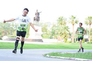 BIB: 882
                            <button type="button" onclick="openModal(3577399)" class="btn btn-primary btn-sm float-right btn-popup" data-toggle="modal" data-target=".modal-high-quality">
                        <i class="fas fa-shopping-cart"></i> Add to Cart
                    </button>
                                            <button type="button" onclick="isThisMe(3577399, true)" class="btn btn-success btn-sm float-right btn-popup btn-isme hidden" data-toggle="tooltip" data-placement="bottom" title="นี่คือรูปของคุณใช่ไหม คลิกที่นี่เพื่อเอาเข้าอัลบั้ม">
                        <i class="fas fa-plus"></i> Add to album
                    </button>
                    <button type="button" onclick="isThisMe(3577399, false)" class="btn btn-warning btn-sm float-right btn-popup btn-isnotme hidden">
                        <i class="fas fa-ban"></i> Remove from album
                    </button>