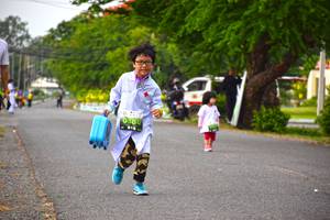 BIB: 880
                            <button type="button" onclick="openModal(3787695)" class="btn btn-primary btn-sm float-right btn-popup" data-toggle="modal" data-target=".modal-high-quality">
                        <i class="fas fa-shopping-cart"></i> Add to Cart
                    </button>
                                            <button type="button" onclick="isThisMe(3787695, true)" class="btn btn-success btn-sm float-right btn-popup btn-isme hidden" data-toggle="tooltip" data-placement="bottom" title="นี่คือรูปของคุณใช่ไหม คลิกที่นี่เพื่อเอาเข้าอัลบั้ม">
                        <i class="fas fa-plus"></i> Add to album
                    </button>
                    <button type="button" onclick="isThisMe(3787695, false)" class="btn btn-warning btn-sm float-right btn-popup btn-isnotme hidden">
                        <i class="fas fa-ban"></i> Remove from album
                    </button>