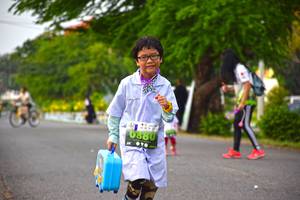 BIB: 880
                            <button type="button" onclick="openModal(3787705)" class="btn btn-primary btn-sm float-right btn-popup" data-toggle="modal" data-target=".modal-high-quality">
                        <i class="fas fa-shopping-cart"></i> Add to Cart
                    </button>
                                            <button type="button" onclick="isThisMe(3787705, true)" class="btn btn-success btn-sm float-right btn-popup btn-isme hidden" data-toggle="tooltip" data-placement="bottom" title="นี่คือรูปของคุณใช่ไหม คลิกที่นี่เพื่อเอาเข้าอัลบั้ม">
                        <i class="fas fa-plus"></i> Add to album
                    </button>
                    <button type="button" onclick="isThisMe(3787705, false)" class="btn btn-warning btn-sm float-right btn-popup btn-isnotme hidden">
                        <i class="fas fa-ban"></i> Remove from album
                    </button>