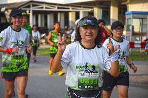 BIB: 0833
                            <button type="button" onclick="openModal(3787576)" class="btn btn-primary btn-sm float-right btn-popup" data-toggle="modal" data-target=".modal-high-quality">
                        <i class="fas fa-shopping-cart"></i> Add to Cart
                    </button>
                                            <button type="button" onclick="isThisMe(3787576, true)" class="btn btn-success btn-sm float-right btn-popup btn-isme hidden" data-toggle="tooltip" data-placement="bottom" title="นี่คือรูปของคุณใช่ไหม คลิกที่นี่เพื่อเอาเข้าอัลบั้ม">
                        <i class="fas fa-plus"></i> Add to album
                    </button>
                    <button type="button" onclick="isThisMe(3787576, false)" class="btn btn-warning btn-sm float-right btn-popup btn-isnotme hidden">
                        <i class="fas fa-ban"></i> Remove from album
                    </button>