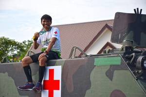 BIB: 1595
                            <button type="button" onclick="openModal(3787276)" class="btn btn-primary btn-sm float-right btn-popup" data-toggle="modal" data-target=".modal-high-quality">
                        <i class="fas fa-shopping-cart"></i> Add to Cart
                    </button>
                                            <button type="button" onclick="isThisMe(3787276, true)" class="btn btn-success btn-sm float-right btn-popup btn-isme hidden" data-toggle="tooltip" data-placement="bottom" title="นี่คือรูปของคุณใช่ไหม คลิกที่นี่เพื่อเอาเข้าอัลบั้ม">
                        <i class="fas fa-plus"></i> Add to album
                    </button>
                    <button type="button" onclick="isThisMe(3787276, false)" class="btn btn-warning btn-sm float-right btn-popup btn-isnotme hidden">
                        <i class="fas fa-ban"></i> Remove from album
                    </button>