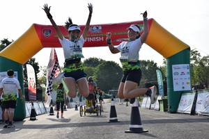 BIB: 00850
                            <button type="button" onclick="openModal(3787389)" class="btn btn-primary btn-sm float-right btn-popup" data-toggle="modal" data-target=".modal-high-quality">
                        <i class="fas fa-shopping-cart"></i> Add to Cart
                    </button>
                                            <button type="button" onclick="isThisMe(3787389, true)" class="btn btn-success btn-sm float-right btn-popup btn-isme hidden" data-toggle="tooltip" data-placement="bottom" title="นี่คือรูปของคุณใช่ไหม คลิกที่นี่เพื่อเอาเข้าอัลบั้ม">
                        <i class="fas fa-plus"></i> Add to album
                    </button>
                    <button type="button" onclick="isThisMe(3787389, false)" class="btn btn-warning btn-sm float-right btn-popup btn-isnotme hidden">
                        <i class="fas fa-ban"></i> Remove from album
                    </button>