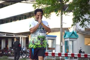 BIB: 943
                            <button type="button" onclick="openModal(3788591)" class="btn btn-primary btn-sm float-right btn-popup" data-toggle="modal" data-target=".modal-high-quality">
                        <i class="fas fa-shopping-cart"></i> Add to Cart
                    </button>
                                            <button type="button" onclick="isThisMe(3788591, true)" class="btn btn-success btn-sm float-right btn-popup btn-isme hidden" data-toggle="tooltip" data-placement="bottom" title="นี่คือรูปของคุณใช่ไหม คลิกที่นี่เพื่อเอาเข้าอัลบั้ม">
                        <i class="fas fa-plus"></i> Add to album
                    </button>
                    <button type="button" onclick="isThisMe(3788591, false)" class="btn btn-warning btn-sm float-right btn-popup btn-isnotme hidden">
                        <i class="fas fa-ban"></i> Remove from album
                    </button>