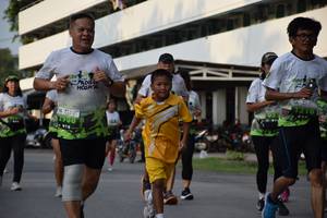 BIB: 
                            <button type="button" onclick="openModal(3790467)" class="btn btn-primary btn-sm float-right btn-popup" data-toggle="modal" data-target=".modal-high-quality">
                        <i class="fas fa-shopping-cart"></i> Add to Cart
                    </button>
                                            <button type="button" onclick="isThisMe(3790467, true)" class="btn btn-success btn-sm float-right btn-popup btn-isme hidden" data-toggle="tooltip" data-placement="bottom" title="นี่คือรูปของคุณใช่ไหม คลิกที่นี่เพื่อเอาเข้าอัลบั้ม">
                        <i class="fas fa-plus"></i> Add to album
                    </button>
                    <button type="button" onclick="isThisMe(3790467, false)" class="btn btn-warning btn-sm float-right btn-popup btn-isnotme hidden">
                        <i class="fas fa-ban"></i> Remove from album
                    </button>