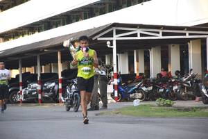 BIB: 1308
                            <button type="button" onclick="openModal(3788509)" class="btn btn-primary btn-sm float-right btn-popup" data-toggle="modal" data-target=".modal-high-quality">
                        <i class="fas fa-shopping-cart"></i> Add to Cart
                    </button>
                                            <button type="button" onclick="isThisMe(3788509, true)" class="btn btn-success btn-sm float-right btn-popup btn-isme hidden" data-toggle="tooltip" data-placement="bottom" title="นี่คือรูปของคุณใช่ไหม คลิกที่นี่เพื่อเอาเข้าอัลบั้ม">
                        <i class="fas fa-plus"></i> Add to album
                    </button>
                    <button type="button" onclick="isThisMe(3788509, false)" class="btn btn-warning btn-sm float-right btn-popup btn-isnotme hidden">
                        <i class="fas fa-ban"></i> Remove from album
                    </button>