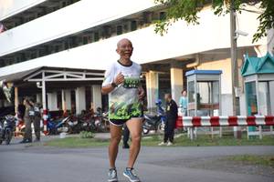 BIB: 921
                            <button type="button" onclick="openModal(3788550)" class="btn btn-primary btn-sm float-right btn-popup" data-toggle="modal" data-target=".modal-high-quality">
                        <i class="fas fa-shopping-cart"></i> Add to Cart
                    </button>
                                            <button type="button" onclick="isThisMe(3788550, true)" class="btn btn-success btn-sm float-right btn-popup btn-isme hidden" data-toggle="tooltip" data-placement="bottom" title="นี่คือรูปของคุณใช่ไหม คลิกที่นี่เพื่อเอาเข้าอัลบั้ม">
                        <i class="fas fa-plus"></i> Add to album
                    </button>
                    <button type="button" onclick="isThisMe(3788550, false)" class="btn btn-warning btn-sm float-right btn-popup btn-isnotme hidden">
                        <i class="fas fa-ban"></i> Remove from album
                    </button>