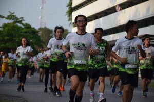 BIB: 2075
                            <button type="button" onclick="openModal(3790448)" class="btn btn-primary btn-sm float-right btn-popup" data-toggle="modal" data-target=".modal-high-quality">
                        <i class="fas fa-shopping-cart"></i> Add to Cart
                    </button>
                                            <button type="button" onclick="isThisMe(3790448, true)" class="btn btn-success btn-sm float-right btn-popup btn-isme hidden" data-toggle="tooltip" data-placement="bottom" title="นี่คือรูปของคุณใช่ไหม คลิกที่นี่เพื่อเอาเข้าอัลบั้ม">
                        <i class="fas fa-plus"></i> Add to album
                    </button>
                    <button type="button" onclick="isThisMe(3790448, false)" class="btn btn-warning btn-sm float-right btn-popup btn-isnotme hidden">
                        <i class="fas fa-ban"></i> Remove from album
                    </button>