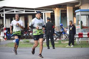 BIB: 
                            <button type="button" onclick="openModal(3788454)" class="btn btn-primary btn-sm float-right btn-popup" data-toggle="modal" data-target=".modal-high-quality">
                        <i class="fas fa-shopping-cart"></i> Add to Cart
                    </button>
                                            <button type="button" onclick="isThisMe(3788454, true)" class="btn btn-success btn-sm float-right btn-popup btn-isme hidden" data-toggle="tooltip" data-placement="bottom" title="นี่คือรูปของคุณใช่ไหม คลิกที่นี่เพื่อเอาเข้าอัลบั้ม">
                        <i class="fas fa-plus"></i> Add to album
                    </button>
                    <button type="button" onclick="isThisMe(3788454, false)" class="btn btn-warning btn-sm float-right btn-popup btn-isnotme hidden">
                        <i class="fas fa-ban"></i> Remove from album
                    </button>