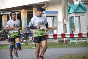 BIB: 2789
                            <button type="button" onclick="openModal(3788459)" class="btn btn-primary btn-sm float-right btn-popup" data-toggle="modal" data-target=".modal-high-quality">
                        <i class="fas fa-shopping-cart"></i> Add to Cart
                    </button>
                                            <button type="button" onclick="isThisMe(3788459, true)" class="btn btn-success btn-sm float-right btn-popup btn-isme hidden" data-toggle="tooltip" data-placement="bottom" title="นี่คือรูปของคุณใช่ไหม คลิกที่นี่เพื่อเอาเข้าอัลบั้ม">
                        <i class="fas fa-plus"></i> Add to album
                    </button>
                    <button type="button" onclick="isThisMe(3788459, false)" class="btn btn-warning btn-sm float-right btn-popup btn-isnotme hidden">
                        <i class="fas fa-ban"></i> Remove from album
                    </button>