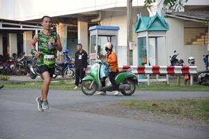 BIB: 1853
                            <button type="button" onclick="openModal(3788466)" class="btn btn-primary btn-sm float-right btn-popup" data-toggle="modal" data-target=".modal-high-quality">
                        <i class="fas fa-shopping-cart"></i> Add to Cart
                    </button>
                                            <button type="button" onclick="isThisMe(3788466, true)" class="btn btn-success btn-sm float-right btn-popup btn-isme hidden" data-toggle="tooltip" data-placement="bottom" title="นี่คือรูปของคุณใช่ไหม คลิกที่นี่เพื่อเอาเข้าอัลบั้ม">
                        <i class="fas fa-plus"></i> Add to album
                    </button>
                    <button type="button" onclick="isThisMe(3788466, false)" class="btn btn-warning btn-sm float-right btn-popup btn-isnotme hidden">
                        <i class="fas fa-ban"></i> Remove from album
                    </button>