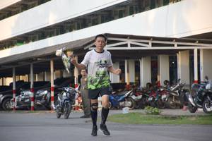 BIB: 882
                            <button type="button" onclick="openModal(3788602)" class="btn btn-primary btn-sm float-right btn-popup" data-toggle="modal" data-target=".modal-high-quality">
                        <i class="fas fa-shopping-cart"></i> Add to Cart
                    </button>
                                            <button type="button" onclick="isThisMe(3788602, true)" class="btn btn-success btn-sm float-right btn-popup btn-isme hidden" data-toggle="tooltip" data-placement="bottom" title="นี่คือรูปของคุณใช่ไหม คลิกที่นี่เพื่อเอาเข้าอัลบั้ม">
                        <i class="fas fa-plus"></i> Add to album
                    </button>
                    <button type="button" onclick="isThisMe(3788602, false)" class="btn btn-warning btn-sm float-right btn-popup btn-isnotme hidden">
                        <i class="fas fa-ban"></i> Remove from album
                    </button>