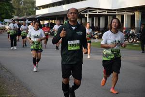 BIB: 1923
                            <button type="button" onclick="openModal(3790812)" class="btn btn-primary btn-sm float-right btn-popup" data-toggle="modal" data-target=".modal-high-quality">
                        <i class="fas fa-shopping-cart"></i> Add to Cart
                    </button>
                                            <button type="button" onclick="isThisMe(3790812, true)" class="btn btn-success btn-sm float-right btn-popup btn-isme hidden" data-toggle="tooltip" data-placement="bottom" title="นี่คือรูปของคุณใช่ไหม คลิกที่นี่เพื่อเอาเข้าอัลบั้ม">
                        <i class="fas fa-plus"></i> Add to album
                    </button>
                    <button type="button" onclick="isThisMe(3790812, false)" class="btn btn-warning btn-sm float-right btn-popup btn-isnotme hidden">
                        <i class="fas fa-ban"></i> Remove from album
                    </button>