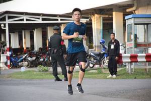 BIB: 1130
                            <button type="button" onclick="openModal(3788484)" class="btn btn-primary btn-sm float-right btn-popup" data-toggle="modal" data-target=".modal-high-quality">
                        <i class="fas fa-shopping-cart"></i> Add to Cart
                    </button>
                                            <button type="button" onclick="isThisMe(3788484, true)" class="btn btn-success btn-sm float-right btn-popup btn-isme hidden" data-toggle="tooltip" data-placement="bottom" title="นี่คือรูปของคุณใช่ไหม คลิกที่นี่เพื่อเอาเข้าอัลบั้ม">
                        <i class="fas fa-plus"></i> Add to album
                    </button>
                    <button type="button" onclick="isThisMe(3788484, false)" class="btn btn-warning btn-sm float-right btn-popup btn-isnotme hidden">
                        <i class="fas fa-ban"></i> Remove from album
                    </button>