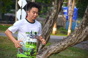 BIB: 105
                            <button type="button" onclick="openModal(3791076)" class="btn btn-primary btn-sm float-right btn-popup" data-toggle="modal" data-target=".modal-high-quality">
                        <i class="fas fa-shopping-cart"></i> Add to Cart
                    </button>
                                            <button type="button" onclick="isThisMe(3791076, true)" class="btn btn-success btn-sm float-right btn-popup btn-isme hidden" data-toggle="tooltip" data-placement="bottom" title="นี่คือรูปของคุณใช่ไหม คลิกที่นี่เพื่อเอาเข้าอัลบั้ม">
                        <i class="fas fa-plus"></i> Add to album
                    </button>
                    <button type="button" onclick="isThisMe(3791076, false)" class="btn btn-warning btn-sm float-right btn-popup btn-isnotme hidden">
                        <i class="fas fa-ban"></i> Remove from album
                    </button>