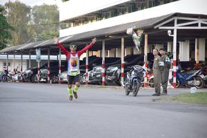 BIB: 2206
                            <button type="button" onclick="openModal(3788470)" class="btn btn-primary btn-sm float-right btn-popup" data-toggle="modal" data-target=".modal-high-quality">
                        <i class="fas fa-shopping-cart"></i> Add to Cart
                    </button>
                                            <button type="button" onclick="isThisMe(3788470, true)" class="btn btn-success btn-sm float-right btn-popup btn-isme hidden" data-toggle="tooltip" data-placement="bottom" title="นี่คือรูปของคุณใช่ไหม คลิกที่นี่เพื่อเอาเข้าอัลบั้ม">
                        <i class="fas fa-plus"></i> Add to album
                    </button>
                    <button type="button" onclick="isThisMe(3788470, false)" class="btn btn-warning btn-sm float-right btn-popup btn-isnotme hidden">
                        <i class="fas fa-ban"></i> Remove from album
                    </button>