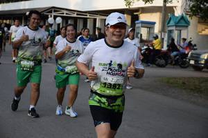 BIB: 1382
                            <button type="button" onclick="openModal(3790309)" class="btn btn-primary btn-sm float-right btn-popup" data-toggle="modal" data-target=".modal-high-quality">
                        <i class="fas fa-shopping-cart"></i> Add to Cart
                    </button>
                                            <button type="button" onclick="isThisMe(3790309, true)" class="btn btn-success btn-sm float-right btn-popup btn-isme hidden" data-toggle="tooltip" data-placement="bottom" title="นี่คือรูปของคุณใช่ไหม คลิกที่นี่เพื่อเอาเข้าอัลบั้ม">
                        <i class="fas fa-plus"></i> Add to album
                    </button>
                    <button type="button" onclick="isThisMe(3790309, false)" class="btn btn-warning btn-sm float-right btn-popup btn-isnotme hidden">
                        <i class="fas fa-ban"></i> Remove from album
                    </button>