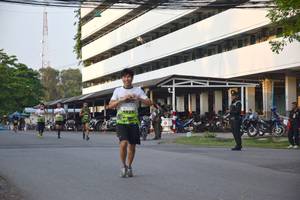 BIB: 1825
                            <button type="button" onclick="openModal(3788433)" class="btn btn-primary btn-sm float-right btn-popup" data-toggle="modal" data-target=".modal-high-quality">
                        <i class="fas fa-shopping-cart"></i> Add to Cart
                    </button>
                                            <button type="button" onclick="isThisMe(3788433, true)" class="btn btn-success btn-sm float-right btn-popup btn-isme hidden" data-toggle="tooltip" data-placement="bottom" title="นี่คือรูปของคุณใช่ไหม คลิกที่นี่เพื่อเอาเข้าอัลบั้ม">
                        <i class="fas fa-plus"></i> Add to album
                    </button>
                    <button type="button" onclick="isThisMe(3788433, false)" class="btn btn-warning btn-sm float-right btn-popup btn-isnotme hidden">
                        <i class="fas fa-ban"></i> Remove from album
                    </button>