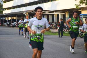 BIB: 533
                            <button type="button" onclick="openModal(3791129)" class="btn btn-primary btn-sm float-right btn-popup" data-toggle="modal" data-target=".modal-high-quality">
                        <i class="fas fa-shopping-cart"></i> Add to Cart
                    </button>
                                            <button type="button" onclick="isThisMe(3791129, true)" class="btn btn-success btn-sm float-right btn-popup btn-isme hidden" data-toggle="tooltip" data-placement="bottom" title="นี่คือรูปของคุณใช่ไหม คลิกที่นี่เพื่อเอาเข้าอัลบั้ม">
                        <i class="fas fa-plus"></i> Add to album
                    </button>
                    <button type="button" onclick="isThisMe(3791129, false)" class="btn btn-warning btn-sm float-right btn-popup btn-isnotme hidden">
                        <i class="fas fa-ban"></i> Remove from album
                    </button>