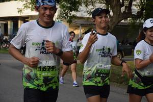 BIB: 
                            <button type="button" onclick="openModal(3790738)" class="btn btn-primary btn-sm float-right btn-popup" data-toggle="modal" data-target=".modal-high-quality">
                        <i class="fas fa-shopping-cart"></i> Add to Cart
                    </button>
                                            <button type="button" onclick="isThisMe(3790738, true)" class="btn btn-success btn-sm float-right btn-popup btn-isme hidden" data-toggle="tooltip" data-placement="bottom" title="นี่คือรูปของคุณใช่ไหม คลิกที่นี่เพื่อเอาเข้าอัลบั้ม">
                        <i class="fas fa-plus"></i> Add to album
                    </button>
                    <button type="button" onclick="isThisMe(3790738, false)" class="btn btn-warning btn-sm float-right btn-popup btn-isnotme hidden">
                        <i class="fas fa-ban"></i> Remove from album
                    </button>