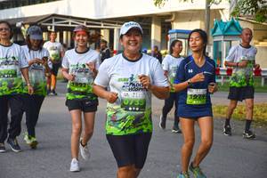 BIB: 0733
                            <button type="button" onclick="openModal(3791828)" class="btn btn-primary btn-sm float-right btn-popup" data-toggle="modal" data-target=".modal-high-quality">
                        <i class="fas fa-shopping-cart"></i> Add to Cart
                    </button>
                                            <button type="button" onclick="isThisMe(3791828, true)" class="btn btn-success btn-sm float-right btn-popup btn-isme hidden" data-toggle="tooltip" data-placement="bottom" title="นี่คือรูปของคุณใช่ไหม คลิกที่นี่เพื่อเอาเข้าอัลบั้ม">
                        <i class="fas fa-plus"></i> Add to album
                    </button>
                    <button type="button" onclick="isThisMe(3791828, false)" class="btn btn-warning btn-sm float-right btn-popup btn-isnotme hidden">
                        <i class="fas fa-ban"></i> Remove from album
                    </button>