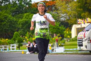 BIB: 2914
                            <button type="button" onclick="openModal(3792299)" class="btn btn-primary btn-sm float-right btn-popup" data-toggle="modal" data-target=".modal-high-quality">
                        <i class="fas fa-shopping-cart"></i> Add to Cart
                    </button>
                                            <button type="button" onclick="isThisMe(3792299, true)" class="btn btn-success btn-sm float-right btn-popup btn-isme hidden" data-toggle="tooltip" data-placement="bottom" title="นี่คือรูปของคุณใช่ไหม คลิกที่นี่เพื่อเอาเข้าอัลบั้ม">
                        <i class="fas fa-plus"></i> Add to album
                    </button>
                    <button type="button" onclick="isThisMe(3792299, false)" class="btn btn-warning btn-sm float-right btn-popup btn-isnotme hidden">
                        <i class="fas fa-ban"></i> Remove from album
                    </button>