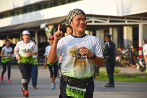 BIB: 1653
                            <button type="button" onclick="openModal(3791947)" class="btn btn-primary btn-sm float-right btn-popup" data-toggle="modal" data-target=".modal-high-quality">
                        <i class="fas fa-shopping-cart"></i> Add to Cart
                    </button>
                                            <button type="button" onclick="isThisMe(3791947, true)" class="btn btn-success btn-sm float-right btn-popup btn-isme hidden" data-toggle="tooltip" data-placement="bottom" title="นี่คือรูปของคุณใช่ไหม คลิกที่นี่เพื่อเอาเข้าอัลบั้ม">
                        <i class="fas fa-plus"></i> Add to album
                    </button>
                    <button type="button" onclick="isThisMe(3791947, false)" class="btn btn-warning btn-sm float-right btn-popup btn-isnotme hidden">
                        <i class="fas fa-ban"></i> Remove from album
                    </button>