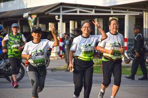 BIB: 314, 1645
                            <button type="button" onclick="openModal(3791964)" class="btn btn-primary btn-sm float-right btn-popup" data-toggle="modal" data-target=".modal-high-quality">
                        <i class="fas fa-shopping-cart"></i> Add to Cart
                    </button>
                                            <button type="button" onclick="isThisMe(3791964, true)" class="btn btn-success btn-sm float-right btn-popup btn-isme hidden" data-toggle="tooltip" data-placement="bottom" title="นี่คือรูปของคุณใช่ไหม คลิกที่นี่เพื่อเอาเข้าอัลบั้ม">
                        <i class="fas fa-plus"></i> Add to album
                    </button>
                    <button type="button" onclick="isThisMe(3791964, false)" class="btn btn-warning btn-sm float-right btn-popup btn-isnotme hidden">
                        <i class="fas fa-ban"></i> Remove from album
                    </button>