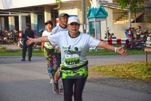 BIB: 0999
                            <button type="button" onclick="openModal(3791923)" class="btn btn-primary btn-sm float-right btn-popup" data-toggle="modal" data-target=".modal-high-quality">
                        <i class="fas fa-shopping-cart"></i> Add to Cart
                    </button>
                                            <button type="button" onclick="isThisMe(3791923, true)" class="btn btn-success btn-sm float-right btn-popup btn-isme hidden" data-toggle="tooltip" data-placement="bottom" title="นี่คือรูปของคุณใช่ไหม คลิกที่นี่เพื่อเอาเข้าอัลบั้ม">
                        <i class="fas fa-plus"></i> Add to album
                    </button>
                    <button type="button" onclick="isThisMe(3791923, false)" class="btn btn-warning btn-sm float-right btn-popup btn-isnotme hidden">
                        <i class="fas fa-ban"></i> Remove from album
                    </button>