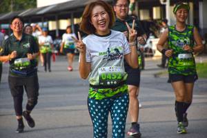 BIB: 452
                            <button type="button" onclick="openModal(3791779)" class="btn btn-primary btn-sm float-right btn-popup" data-toggle="modal" data-target=".modal-high-quality">
                        <i class="fas fa-shopping-cart"></i> Add to Cart
                    </button>
                                            <button type="button" onclick="isThisMe(3791779, true)" class="btn btn-success btn-sm float-right btn-popup btn-isme hidden" data-toggle="tooltip" data-placement="bottom" title="นี่คือรูปของคุณใช่ไหม คลิกที่นี่เพื่อเอาเข้าอัลบั้ม">
                        <i class="fas fa-plus"></i> Add to album
                    </button>
                    <button type="button" onclick="isThisMe(3791779, false)" class="btn btn-warning btn-sm float-right btn-popup btn-isnotme hidden">
                        <i class="fas fa-ban"></i> Remove from album
                    </button>