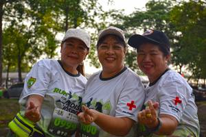 BIB: 998, 999, 1000
                            <button type="button" onclick="openModal(3791937)" class="btn btn-primary btn-sm float-right btn-popup" data-toggle="modal" data-target=".modal-high-quality">
                        <i class="fas fa-shopping-cart"></i> Add to Cart
                    </button>
                                            <button type="button" onclick="isThisMe(3791937, true)" class="btn btn-success btn-sm float-right btn-popup btn-isme hidden" data-toggle="tooltip" data-placement="bottom" title="นี่คือรูปของคุณใช่ไหม คลิกที่นี่เพื่อเอาเข้าอัลบั้ม">
                        <i class="fas fa-plus"></i> Add to album
                    </button>
                    <button type="button" onclick="isThisMe(3791937, false)" class="btn btn-warning btn-sm float-right btn-popup btn-isnotme hidden">
                        <i class="fas fa-ban"></i> Remove from album
                    </button>