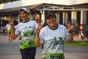 BIB: 9821, 0893
                            <button type="button" onclick="openModal(3791954)" class="btn btn-primary btn-sm float-right btn-popup" data-toggle="modal" data-target=".modal-high-quality">
                        <i class="fas fa-shopping-cart"></i> Add to Cart
                    </button>
                                            <button type="button" onclick="isThisMe(3791954, true)" class="btn btn-success btn-sm float-right btn-popup btn-isme hidden" data-toggle="tooltip" data-placement="bottom" title="นี่คือรูปของคุณใช่ไหม คลิกที่นี่เพื่อเอาเข้าอัลบั้ม">
                        <i class="fas fa-plus"></i> Add to album
                    </button>
                    <button type="button" onclick="isThisMe(3791954, false)" class="btn btn-warning btn-sm float-right btn-popup btn-isnotme hidden">
                        <i class="fas fa-ban"></i> Remove from album
                    </button>