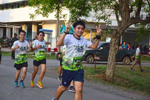 BIB: 992
                            <button type="button" onclick="openModal(3758362)" class="btn btn-primary btn-sm float-right btn-popup" data-toggle="modal" data-target=".modal-high-quality">
                        <i class="fas fa-shopping-cart"></i> Add to Cart
                    </button>
                                            <button type="button" onclick="isThisMe(3758362, true)" class="btn btn-success btn-sm float-right btn-popup btn-isme hidden" data-toggle="tooltip" data-placement="bottom" title="นี่คือรูปของคุณใช่ไหม คลิกที่นี่เพื่อเอาเข้าอัลบั้ม">
                        <i class="fas fa-plus"></i> Add to album
                    </button>
                    <button type="button" onclick="isThisMe(3758362, false)" class="btn btn-warning btn-sm float-right btn-popup btn-isnotme hidden">
                        <i class="fas fa-ban"></i> Remove from album
                    </button>