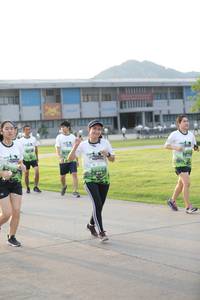 BIB: 862
                            <button type="button" onclick="openModal(3803478)" class="btn btn-primary btn-sm float-right btn-popup" data-toggle="modal" data-target=".modal-high-quality">
                        <i class="fas fa-shopping-cart"></i> Add to Cart
                    </button>
                                            <button type="button" onclick="isThisMe(3803478, true)" class="btn btn-success btn-sm float-right btn-popup btn-isme hidden" data-toggle="tooltip" data-placement="bottom" title="นี่คือรูปของคุณใช่ไหม คลิกที่นี่เพื่อเอาเข้าอัลบั้ม">
                        <i class="fas fa-plus"></i> Add to album
                    </button>
                    <button type="button" onclick="isThisMe(3803478, false)" class="btn btn-warning btn-sm float-right btn-popup btn-isnotme hidden">
                        <i class="fas fa-ban"></i> Remove from album
                    </button>