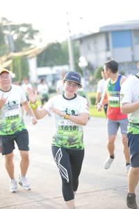 BIB: 048, 1610
                            <button type="button" onclick="openModal(3803709)" class="btn btn-primary btn-sm float-right btn-popup" data-toggle="modal" data-target=".modal-high-quality">
                        <i class="fas fa-shopping-cart"></i> Add to Cart
                    </button>
                                            <button type="button" onclick="isThisMe(3803709, true)" class="btn btn-success btn-sm float-right btn-popup btn-isme hidden" data-toggle="tooltip" data-placement="bottom" title="นี่คือรูปของคุณใช่ไหม คลิกที่นี่เพื่อเอาเข้าอัลบั้ม">
                        <i class="fas fa-plus"></i> Add to album
                    </button>
                    <button type="button" onclick="isThisMe(3803709, false)" class="btn btn-warning btn-sm float-right btn-popup btn-isnotme hidden">
                        <i class="fas fa-ban"></i> Remove from album
                    </button>