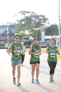 BIB: 2530, 252
                            <button type="button" onclick="openModal(3805395)" class="btn btn-primary btn-sm float-right btn-popup" data-toggle="modal" data-target=".modal-high-quality">
                        <i class="fas fa-shopping-cart"></i> Add to Cart
                    </button>
                                            <button type="button" onclick="isThisMe(3805395, true)" class="btn btn-success btn-sm float-right btn-popup btn-isme hidden" data-toggle="tooltip" data-placement="bottom" title="นี่คือรูปของคุณใช่ไหม คลิกที่นี่เพื่อเอาเข้าอัลบั้ม">
                        <i class="fas fa-plus"></i> Add to album
                    </button>
                    <button type="button" onclick="isThisMe(3805395, false)" class="btn btn-warning btn-sm float-right btn-popup btn-isnotme hidden">
                        <i class="fas fa-ban"></i> Remove from album
                    </button>