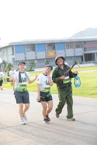 BIB: 1906, 1905, 1368
                            <button type="button" onclick="openModal(3804288)" class="btn btn-primary btn-sm float-right btn-popup" data-toggle="modal" data-target=".modal-high-quality">
                        <i class="fas fa-shopping-cart"></i> Add to Cart
                    </button>
                                            <button type="button" onclick="isThisMe(3804288, true)" class="btn btn-success btn-sm float-right btn-popup btn-isme hidden" data-toggle="tooltip" data-placement="bottom" title="นี่คือรูปของคุณใช่ไหม คลิกที่นี่เพื่อเอาเข้าอัลบั้ม">
                        <i class="fas fa-plus"></i> Add to album
                    </button>
                    <button type="button" onclick="isThisMe(3804288, false)" class="btn btn-warning btn-sm float-right btn-popup btn-isnotme hidden">
                        <i class="fas fa-ban"></i> Remove from album
                    </button>