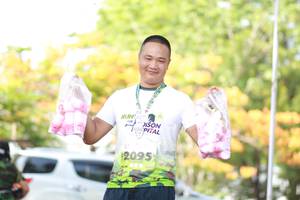 BIB: 2095
                            <button type="button" onclick="openModal(3618407)" class="btn btn-primary btn-sm float-right btn-popup" data-toggle="modal" data-target=".modal-high-quality">
                        <i class="fas fa-shopping-cart"></i> Add to Cart
                    </button>
                                            <button type="button" onclick="isThisMe(3618407, true)" class="btn btn-success btn-sm float-right btn-popup btn-isme hidden" data-toggle="tooltip" data-placement="bottom" title="นี่คือรูปของคุณใช่ไหม คลิกที่นี่เพื่อเอาเข้าอัลบั้ม">
                        <i class="fas fa-plus"></i> Add to album
                    </button>
                    <button type="button" onclick="isThisMe(3618407, false)" class="btn btn-warning btn-sm float-right btn-popup btn-isnotme hidden">
                        <i class="fas fa-ban"></i> Remove from album
                    </button>