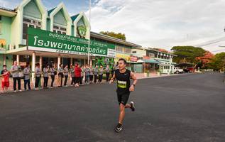 BIB: 1395
                            <button type="button" onclick="openModal(3575487)" class="btn btn-primary btn-sm float-right btn-popup" data-toggle="modal" data-target=".modal-high-quality">
                        <i class="fas fa-shopping-cart"></i> Add to Cart
                    </button>
                                            <button type="button" onclick="isThisMe(3575487, true)" class="btn btn-success btn-sm float-right btn-popup btn-isme hidden" data-toggle="tooltip" data-placement="bottom" title="นี่คือรูปของคุณใช่ไหม คลิกที่นี่เพื่อเอาเข้าอัลบั้ม">
                        <i class="fas fa-plus"></i> Add to album
                    </button>
                    <button type="button" onclick="isThisMe(3575487, false)" class="btn btn-warning btn-sm float-right btn-popup btn-isnotme hidden">
                        <i class="fas fa-ban"></i> Remove from album
                    </button>