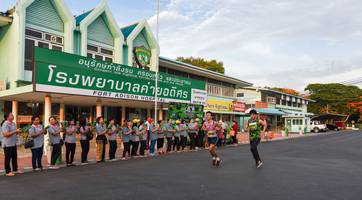 BIB: 2787, 2781, 2347
                            <button type="button" onclick="openModal(3694844)" class="btn btn-primary btn-sm float-right btn-popup" data-toggle="modal" data-target=".modal-high-quality">
                        <i class="fas fa-shopping-cart"></i> Add to Cart
                    </button>
                                            <button type="button" onclick="isThisMe(3694844, true)" class="btn btn-success btn-sm float-right btn-popup btn-isme hidden" data-toggle="tooltip" data-placement="bottom" title="นี่คือรูปของคุณใช่ไหม คลิกที่นี่เพื่อเอาเข้าอัลบั้ม">
                        <i class="fas fa-plus"></i> Add to album
                    </button>
                    <button type="button" onclick="isThisMe(3694844, false)" class="btn btn-warning btn-sm float-right btn-popup btn-isnotme hidden">
                        <i class="fas fa-ban"></i> Remove from album
                    </button>