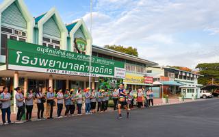 BIB: 1545
                            <button type="button" onclick="openModal(3694838)" class="btn btn-primary btn-sm float-right btn-popup" data-toggle="modal" data-target=".modal-high-quality">
                        <i class="fas fa-shopping-cart"></i> Add to Cart
                    </button>
                                            <button type="button" onclick="isThisMe(3694838, true)" class="btn btn-success btn-sm float-right btn-popup btn-isme hidden" data-toggle="tooltip" data-placement="bottom" title="นี่คือรูปของคุณใช่ไหม คลิกที่นี่เพื่อเอาเข้าอัลบั้ม">
                        <i class="fas fa-plus"></i> Add to album
                    </button>
                    <button type="button" onclick="isThisMe(3694838, false)" class="btn btn-warning btn-sm float-right btn-popup btn-isnotme hidden">
                        <i class="fas fa-ban"></i> Remove from album
                    </button>